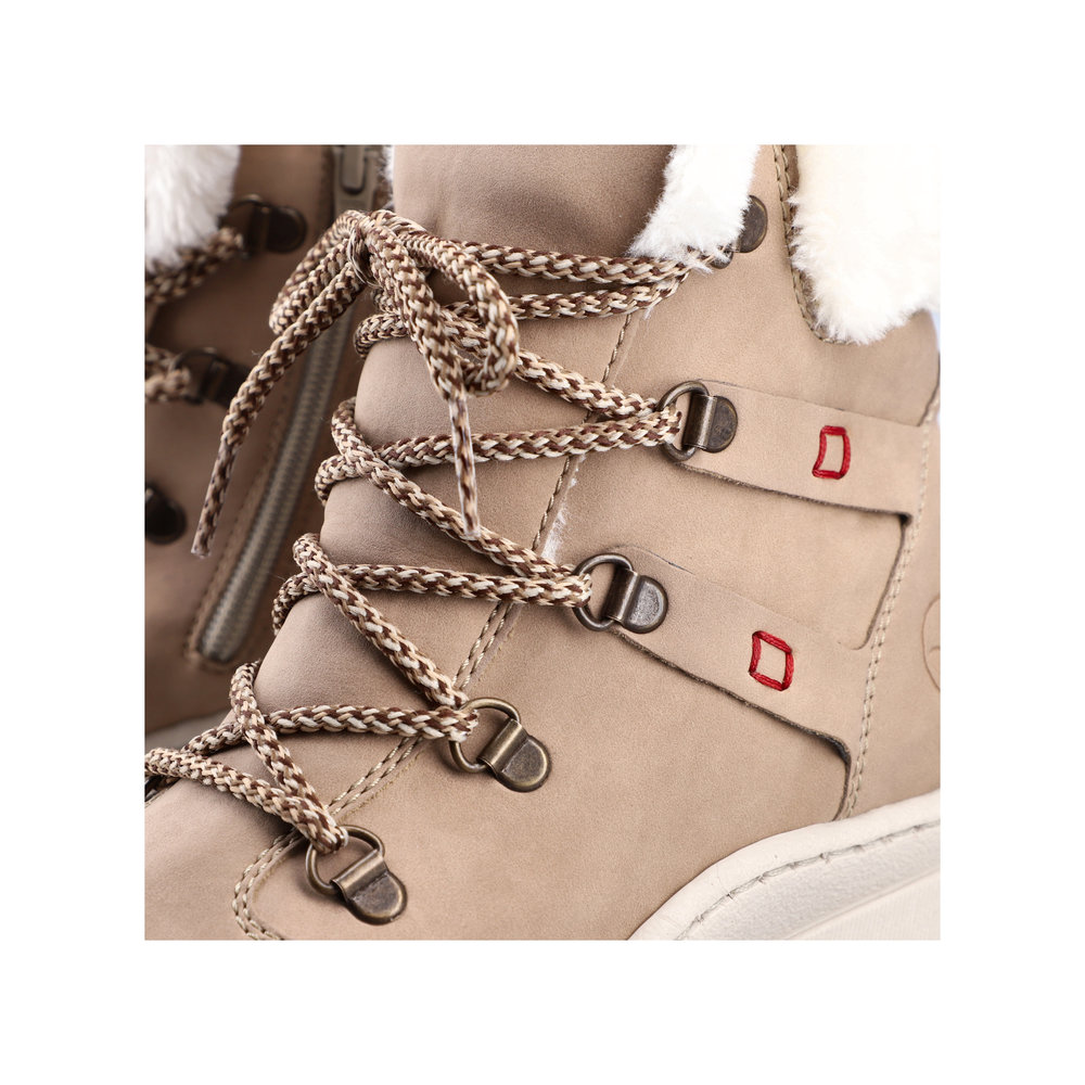 Светло-бежевые утепленные ботинки хайкеры из экокожи на утолщенной подошве Rieker