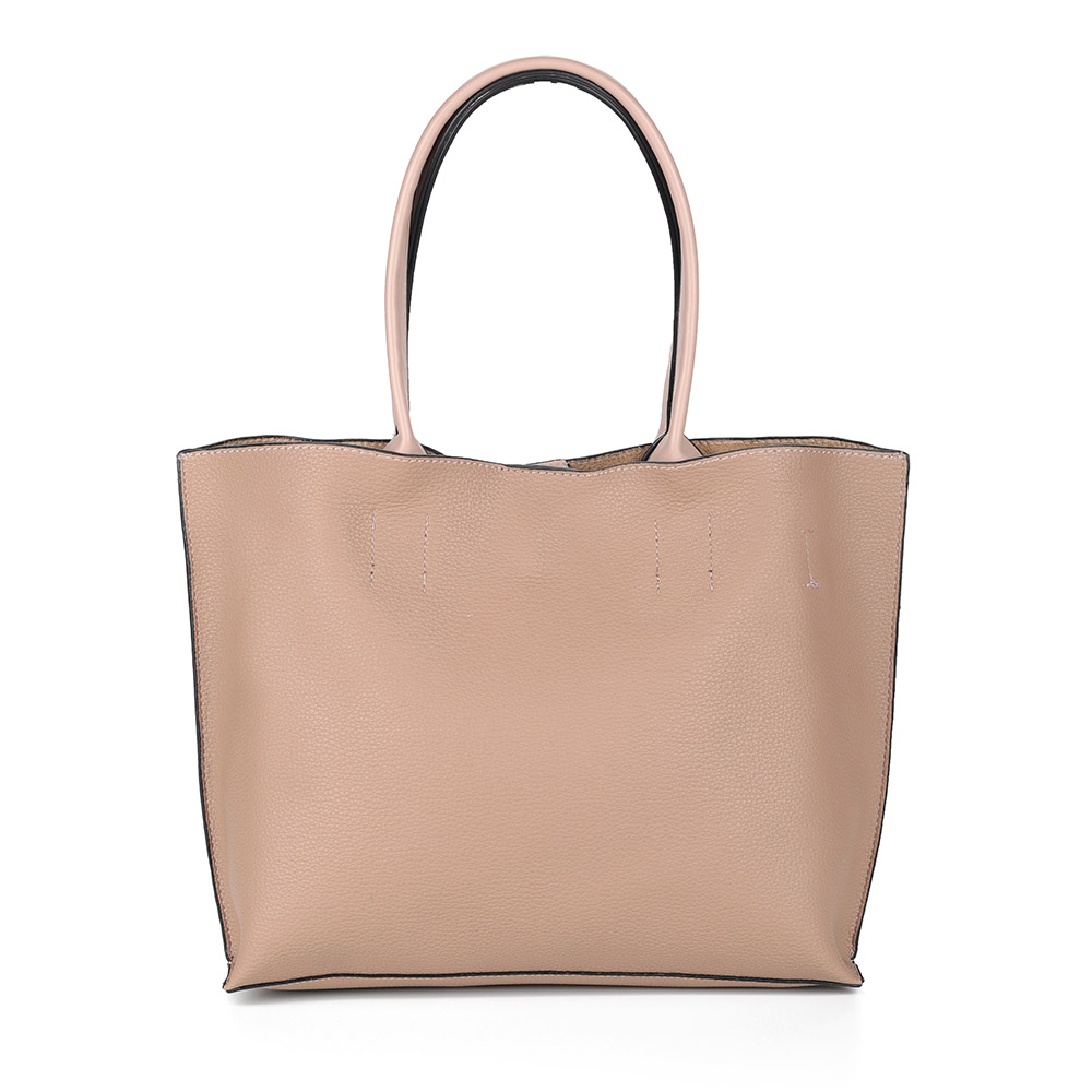 Бежевая сумка шоппер из экокожи с металлическим декором и дополнительной ручкой KEDDO