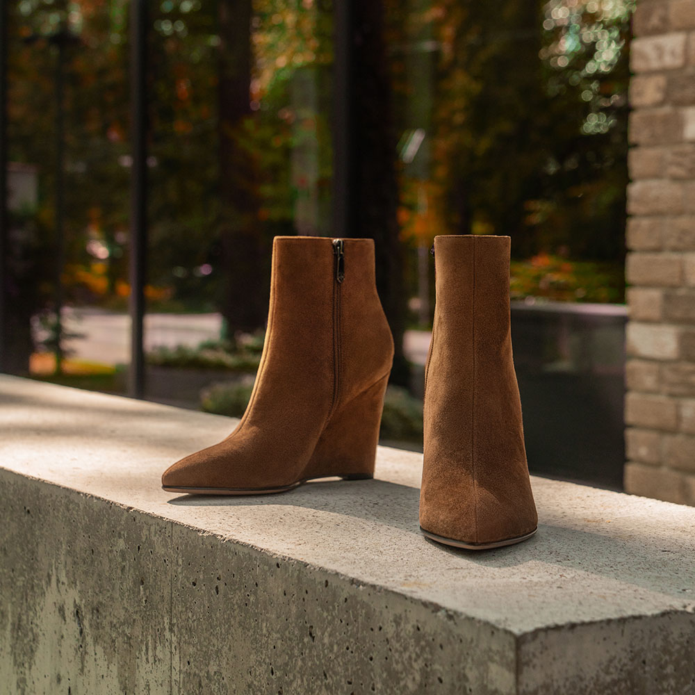 Коричневые ботильоны из натурального велюра RESPECT PREMIUM