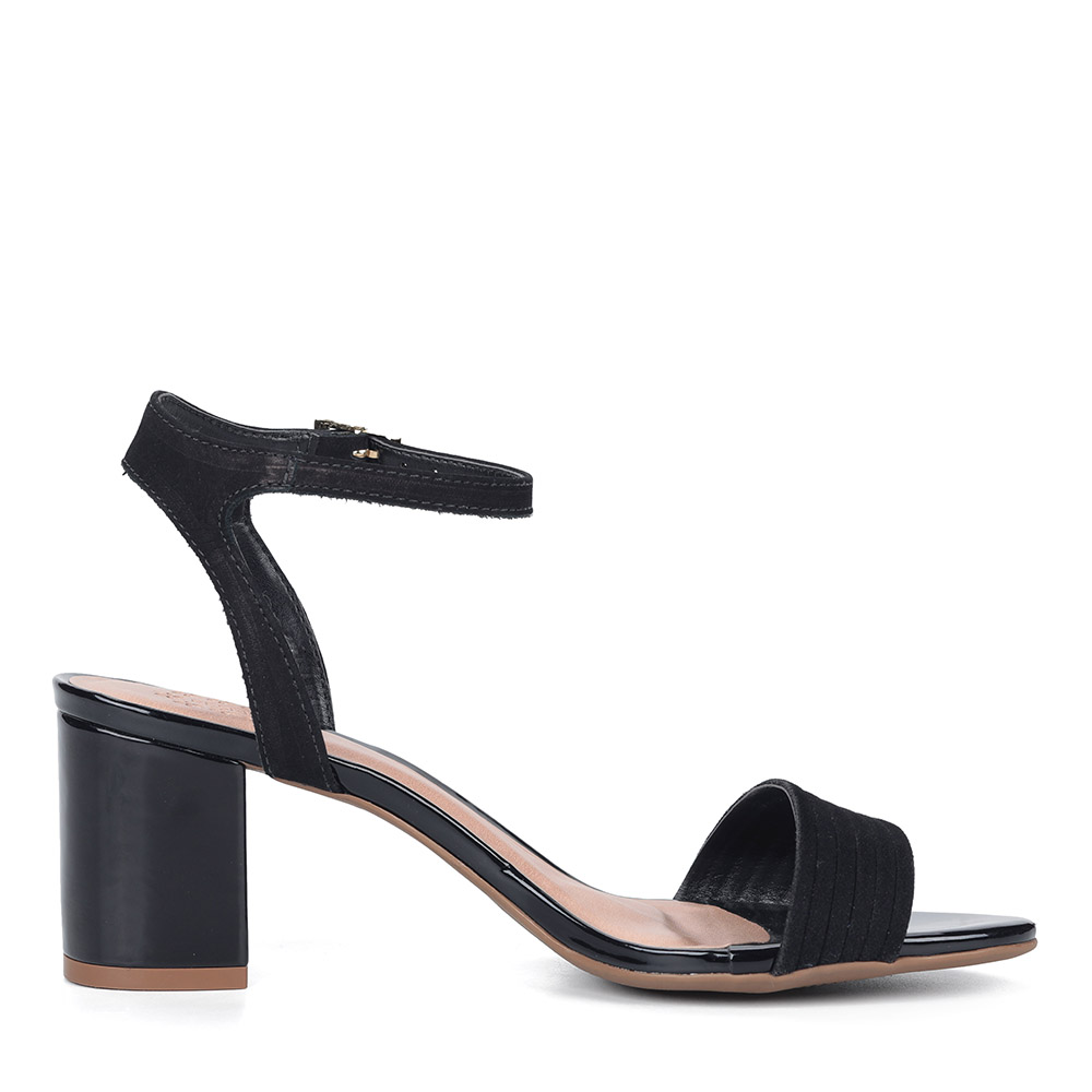 Черные босоножки из велюра Respect