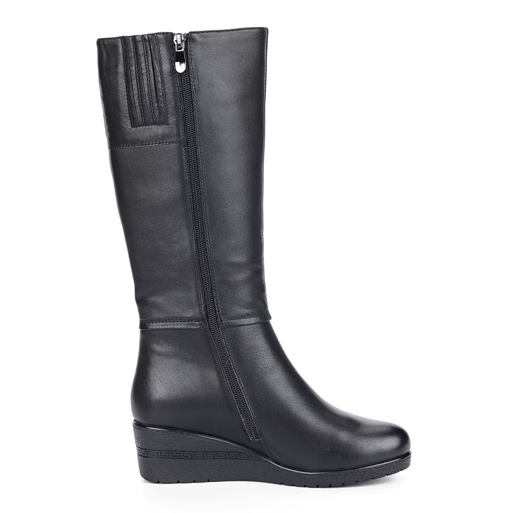 Черные сапоги из кожи на танкетке Respect