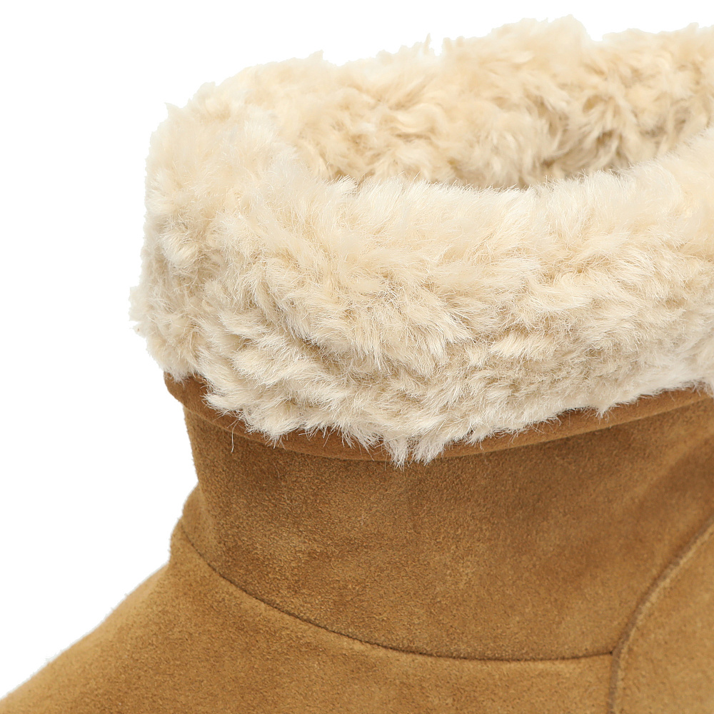 Бежевые зимние полусапоги из бархатистого велюра Respect