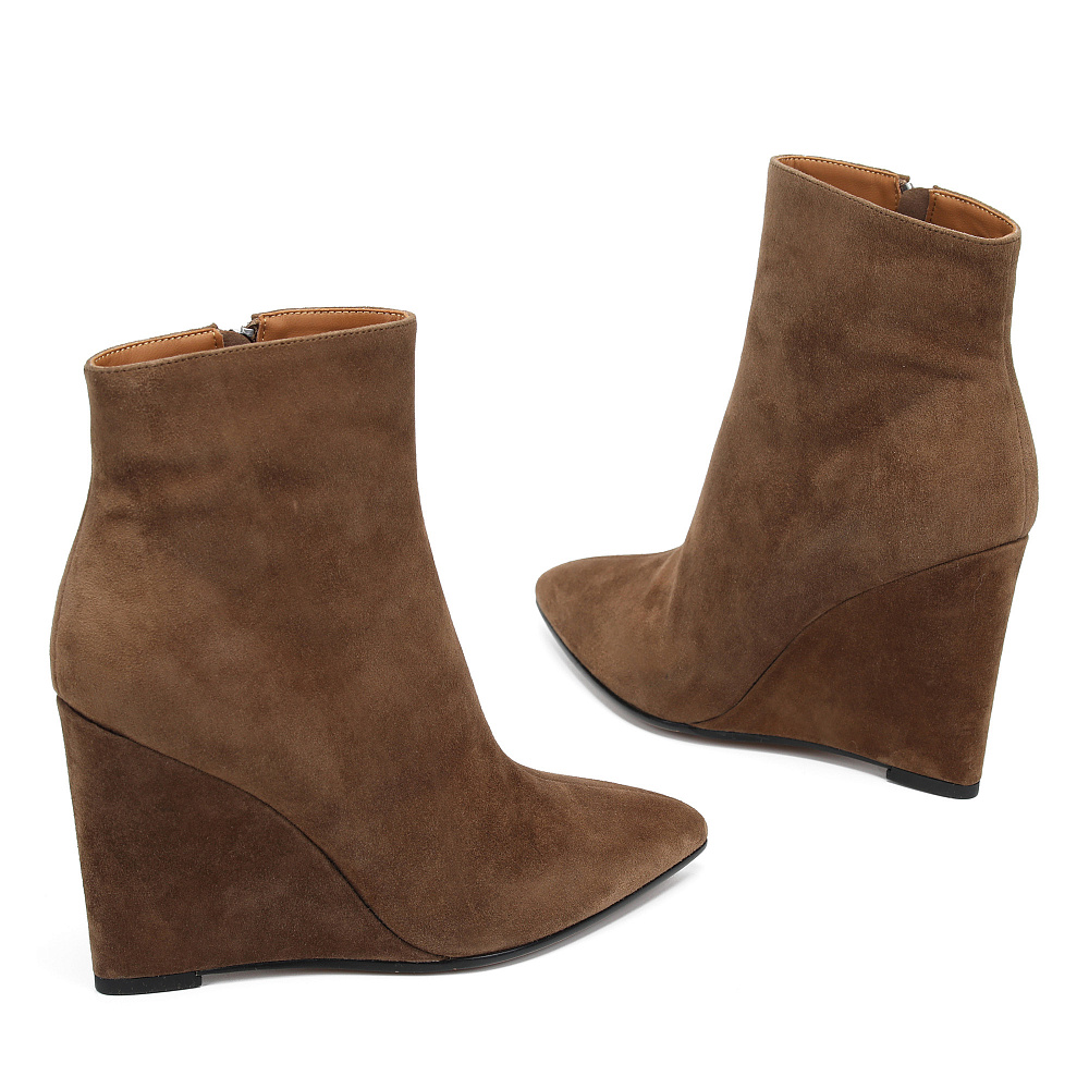 Коричневые ботильоны из натурального велюра RESPECT PREMIUM