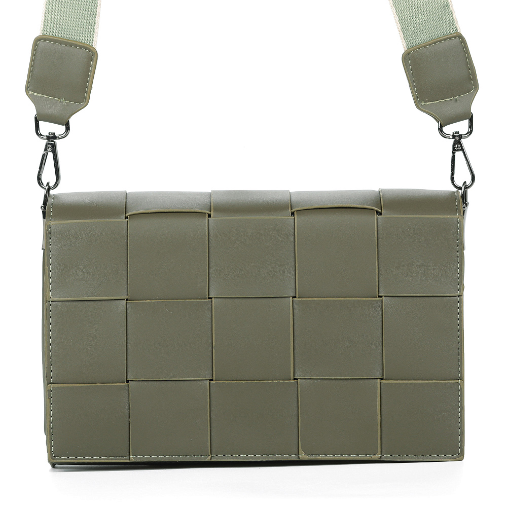 Зеленая сумка мессенджер из плетеной экокожи Respect