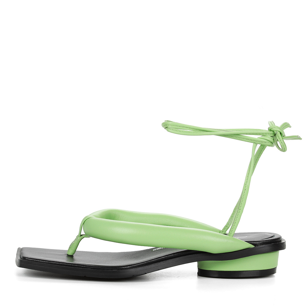 Зеленые босоножки с ремешками на щиколотке из кожи CorsoComo