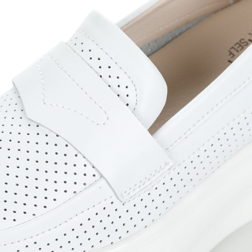 Белые лоферы из кожи на массивной подошве Respect