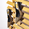Открытые туфли из кожи с принтом леопард