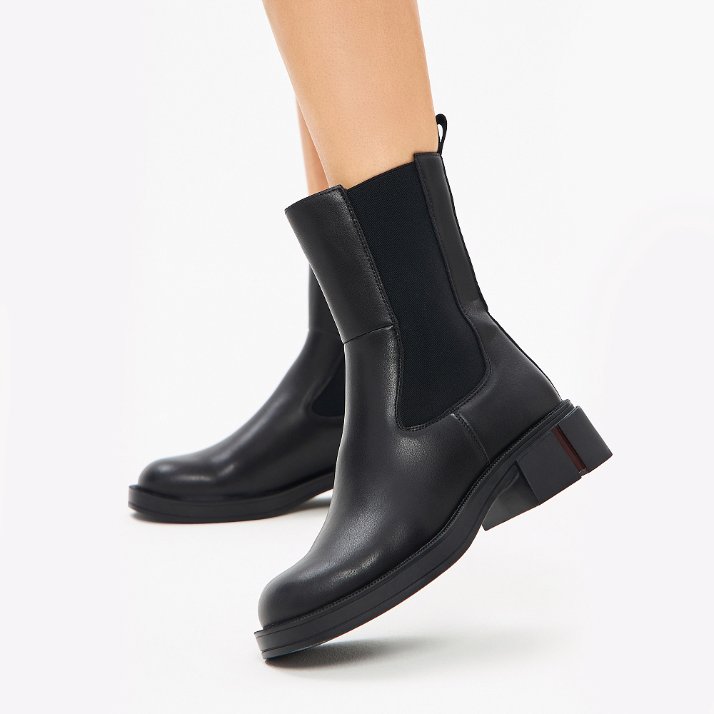 Черные полусапоги из кожи на подкладке из текстиля на утолщенной подошве Respect