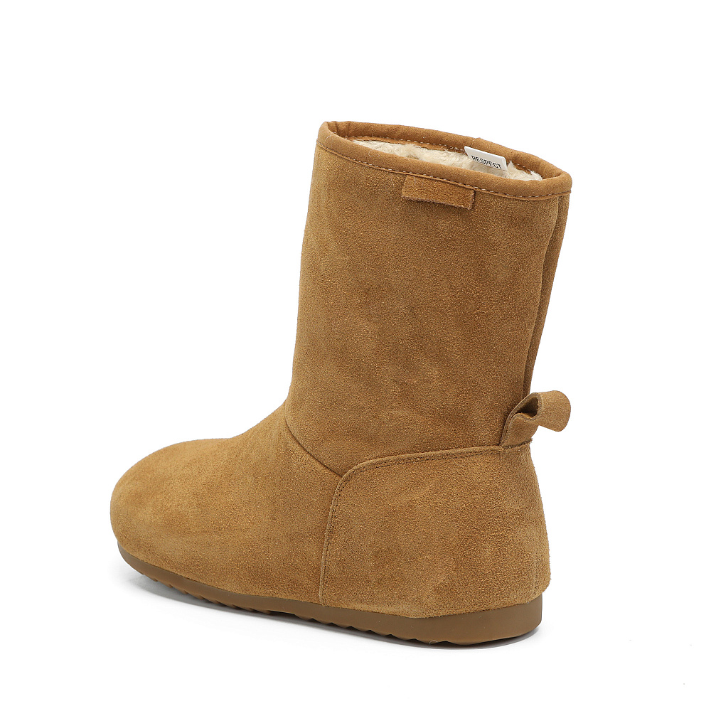 Бежевые зимние полусапоги из бархатистого велюра Respect