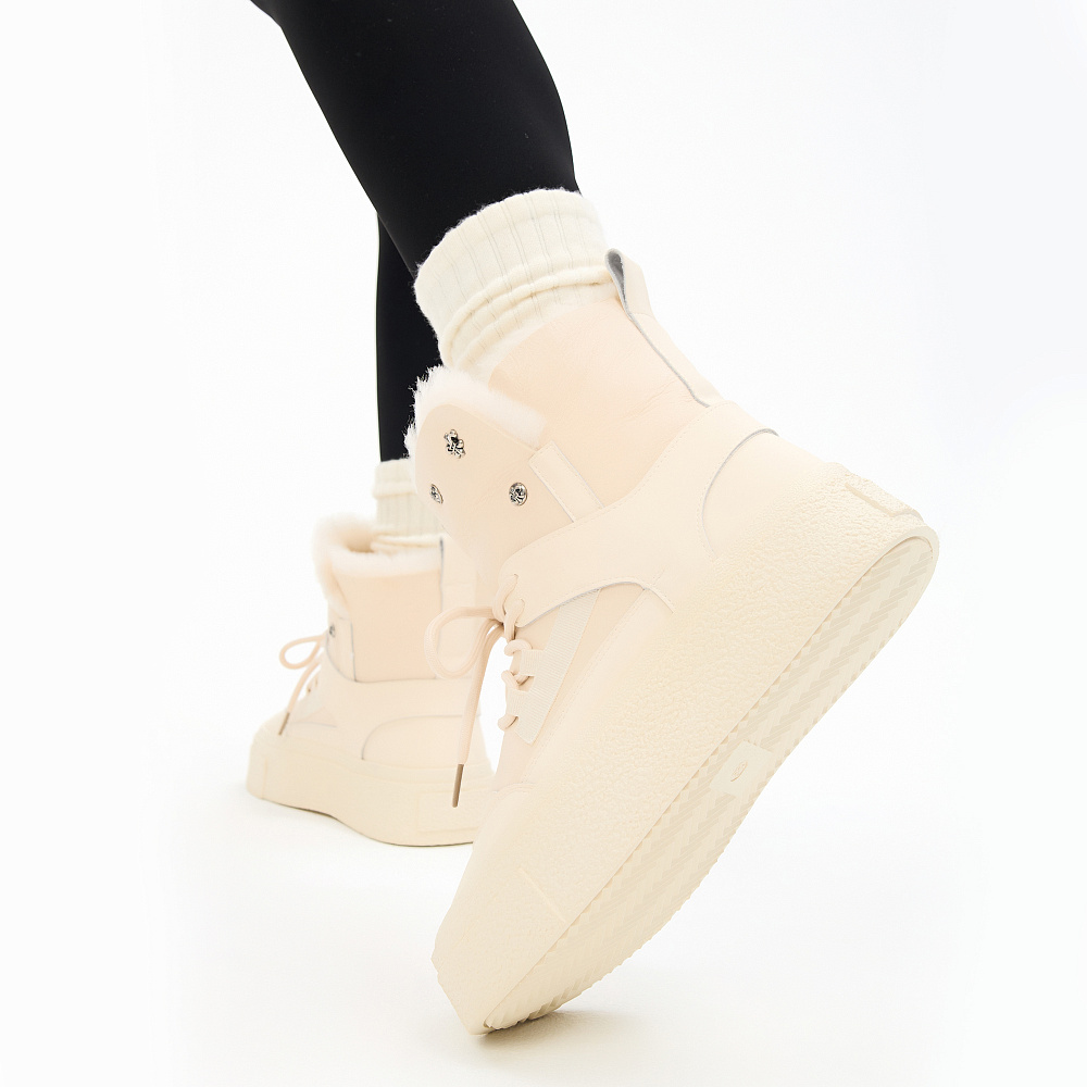 Дутики луноходы из кожи рисового цвета Respect