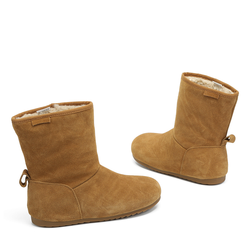 Бежевые зимние полусапоги из бархатистого велюра Respect