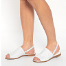 Белые сандалии с закрытым подъемом