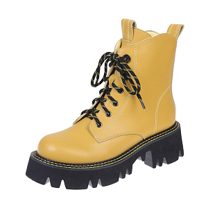 Желтые ботинки на шнурках из кожи на подкладке из текстиля на тракторной подошве