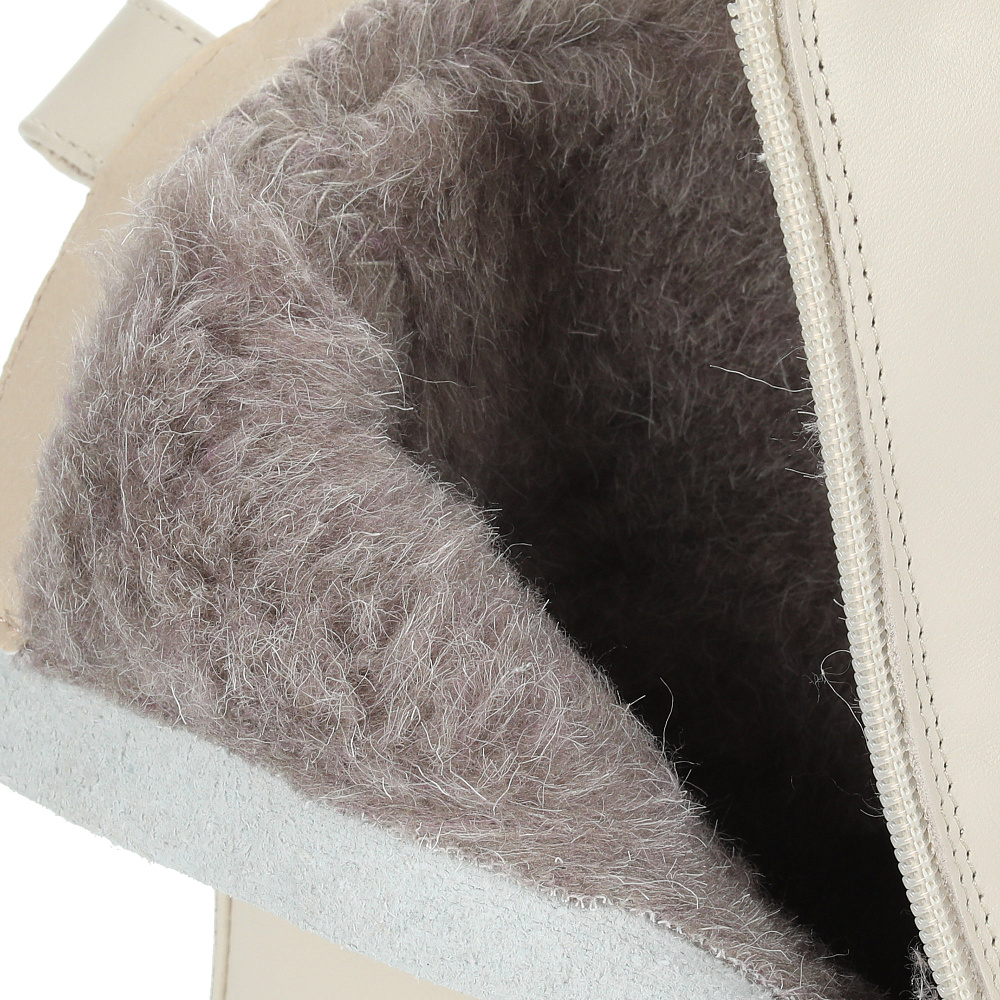 Светлые утепленные полусапоги из гладкой кожи Respect