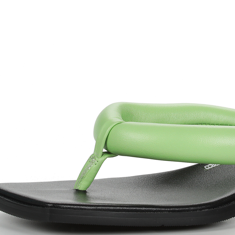 Зеленые босоножки с ремешками на щиколотке из кожи CorsoComo